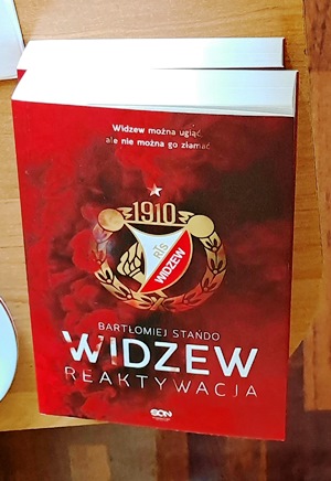 Widzew. Reaktywacja - okładka książki. Aut./Wyd. Bartłomiej Stańdo/Wydawnictwo SQN.
